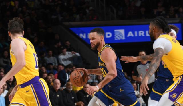 开云体育下载-10战8胜！勇士后程发力复苏：永远别低估库里