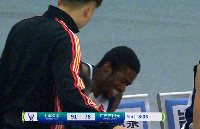 萨姆纳伤情更新！问题不大不用担心！|广东|篮板|nba|比赛|受伤_新浪体育_新浪新闻